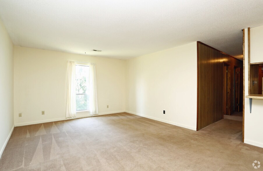 More Photos Of 6535 Summertime Apartments, 6535 Jeffrey Dr, Fayetteville Apartments For Sale