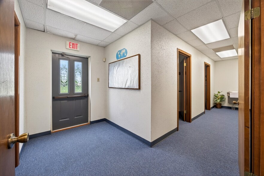 More Photos Of 11141 N Avenue L, La Porte Religious Facility For Sale