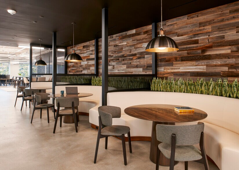 More Photos Of 800 N Brand Blvd, Glendale Office For Lease