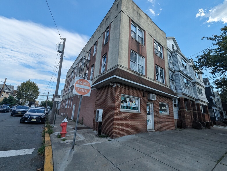 More Photos Of 488 Kennedy Blvd, Bayonne Apartments For Lease