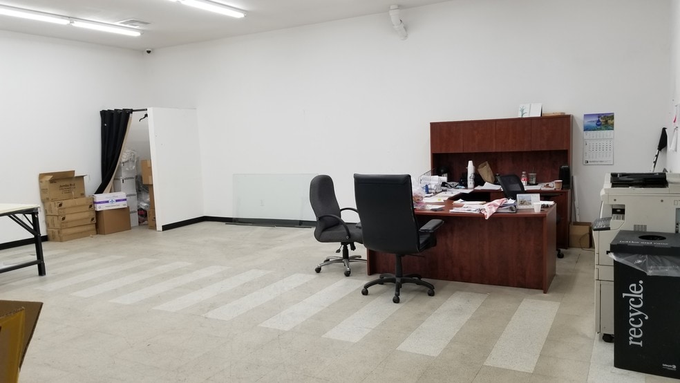 More Photos Of 2840 E 11th St, Los Angeles Warehouse For Lease