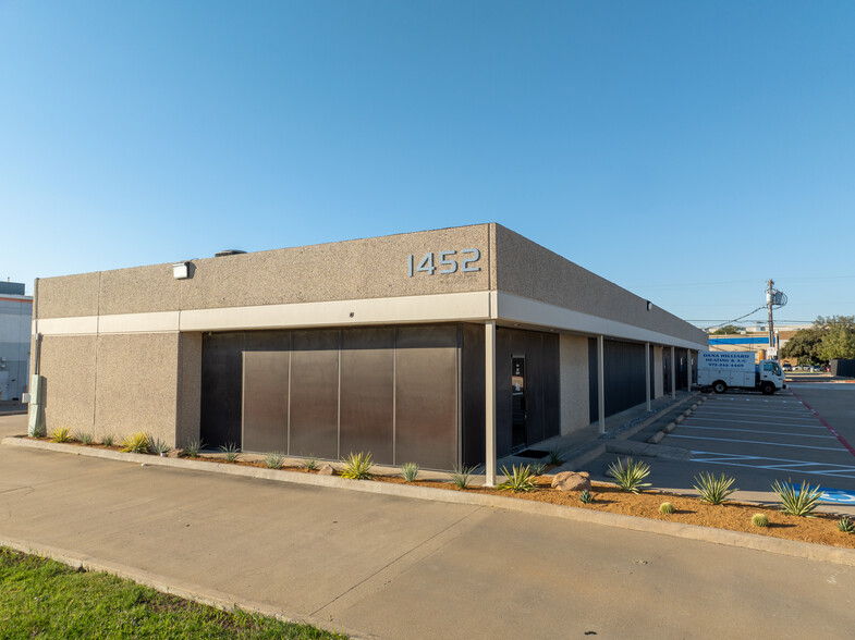 Primary Photo Of 1450 Halsey Way, Carrollton Showroom For Lease