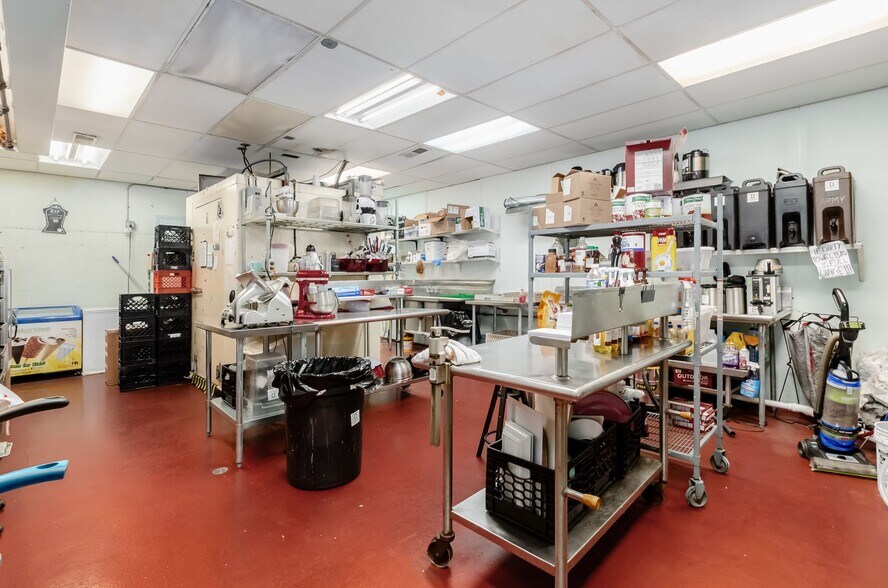 More Photos Of 45 E Columbus St, Lithopolis Restaurant For Sale
