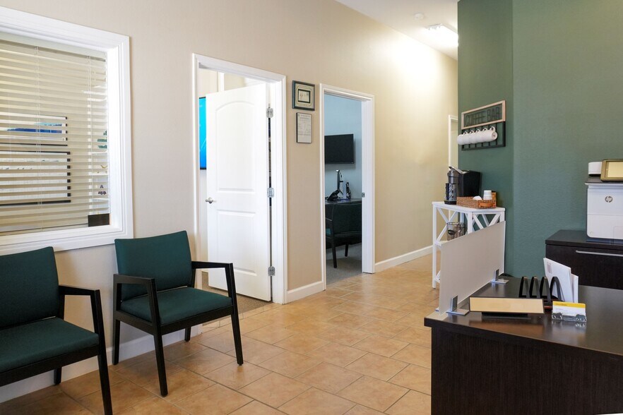 More Photos Of 15217 S Padre Island Dr, Corpus Christi Office For Lease