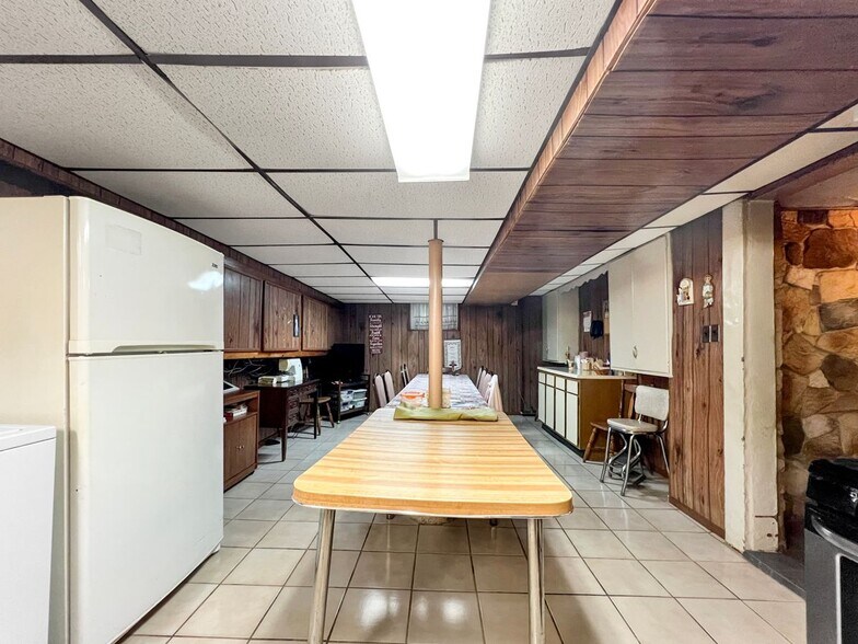 More Photos Of 700-702 N 7th St, Newark Apartments For Sale