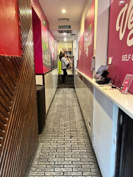 More Photos Of 24 W 45th St, New York Apartments For Lease