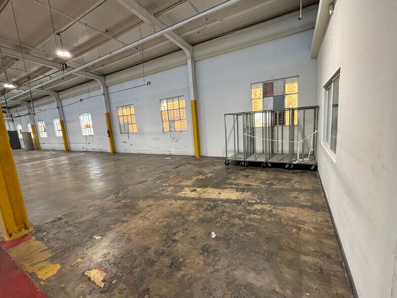More Photos Of 3850 Santa Fe Ave, Vernon Manufacturing For Lease