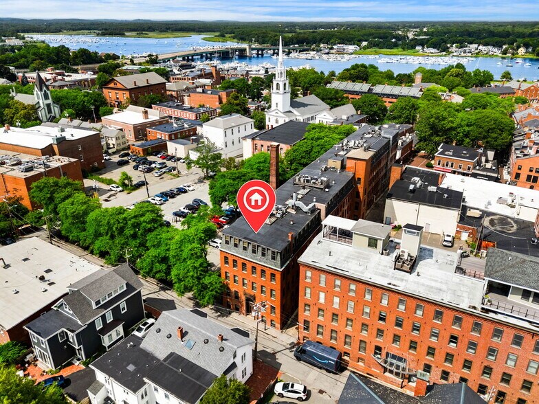 More Photos Of 19-23 Pleasant St, Newburyport Office For Sale
