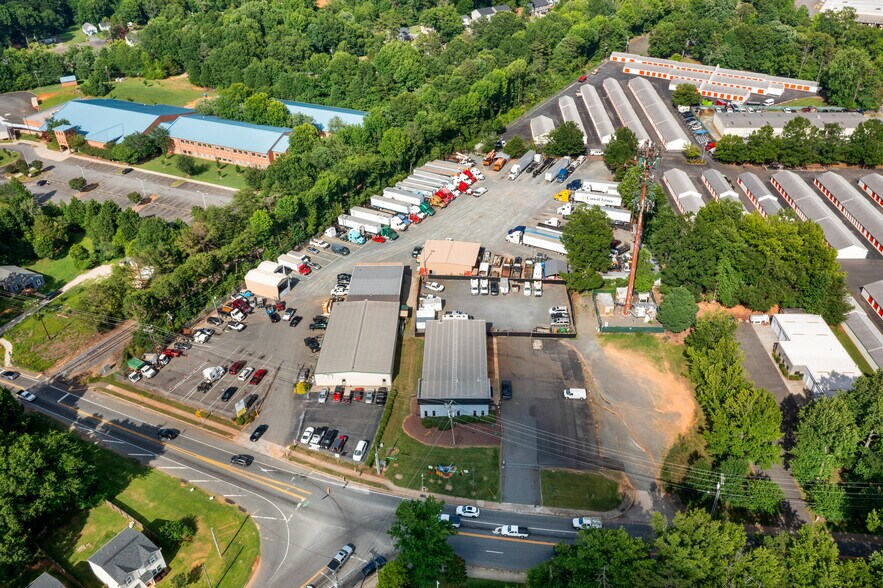 More Photos Of 7226 Harrisburg Rd, Charlotte Warehouse For Sale