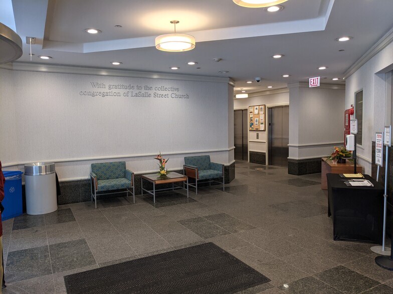 More Photos Of 1111 N Wells St, Chicago Office For Lease