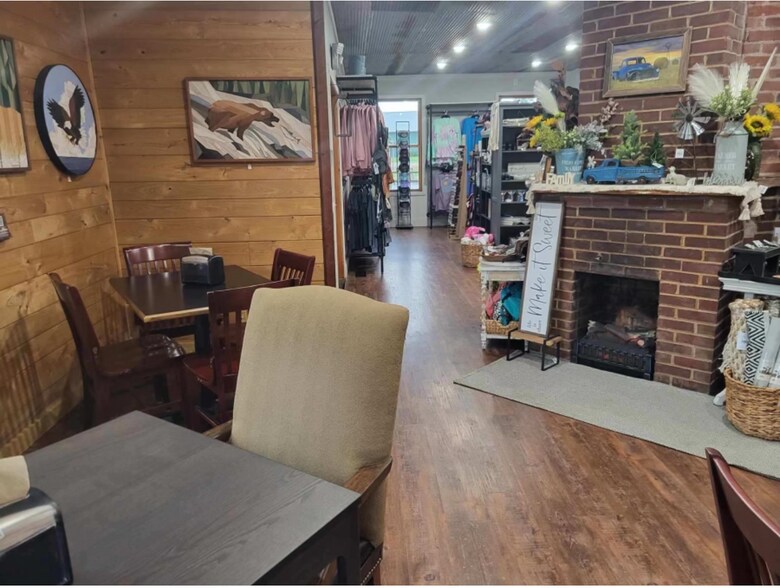 More Photos Of 306 N Main St, Birchwood Restaurant For Sale