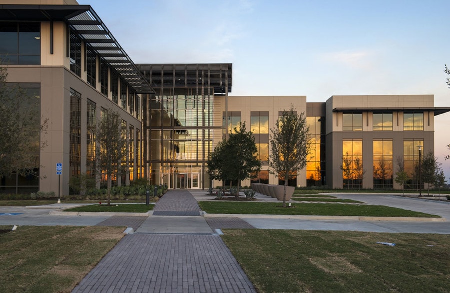 More Photos Of 9800 Hillwood Pky, Fort Worth Coworking Space