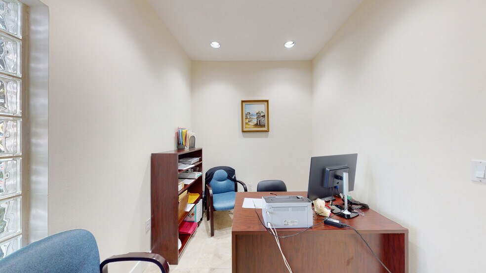 More Photos Of 235 W 49th St, Hialeah Medical For Sale