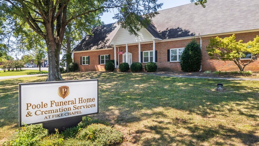 More Photos Of 2415 N Ocoee St, Cleveland Funeral Home For Sale