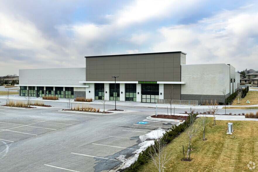 Primary Photo Of 5601 W 135th St, Overland Park Freestanding For Lease