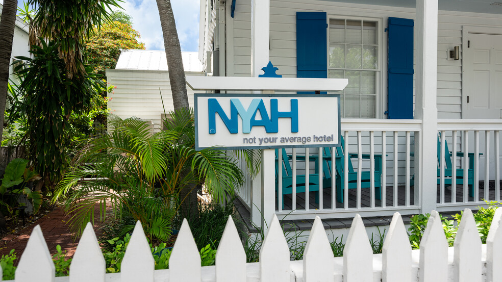 Primary Photo Of 823 Fleming St, Key West Hotel For Sale