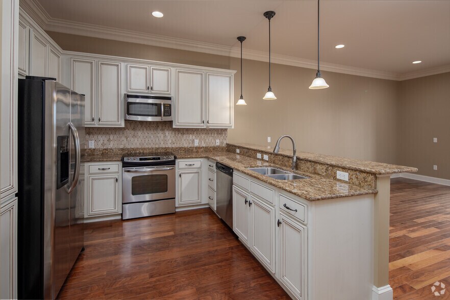 More Photos Of 820 N Thompson Ln, Murfreesboro Apartments For Sale