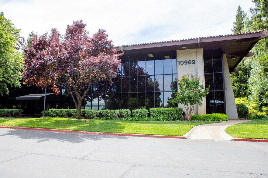 More Photos Of 10969 Trade Center Dr, Rancho Cordova Office For Lease