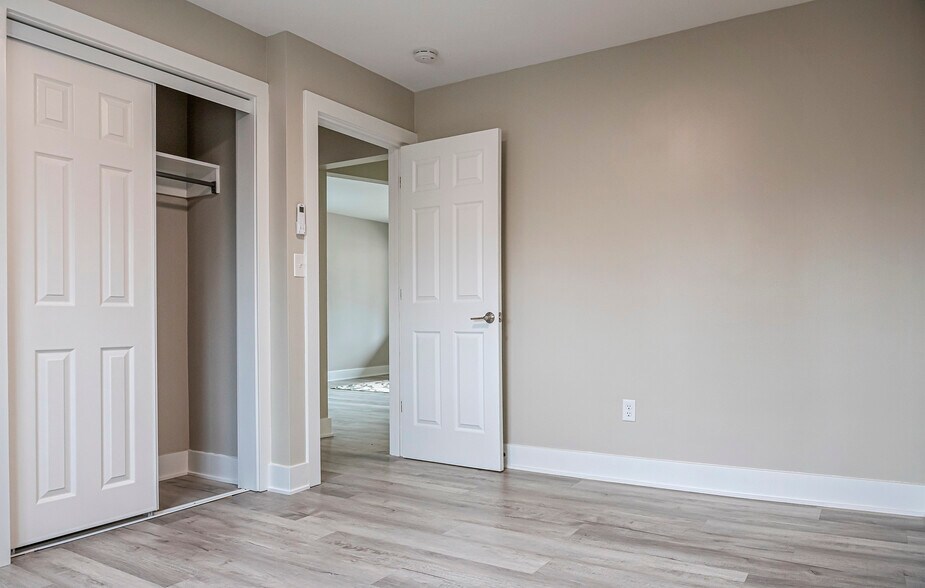 More Photos Of 320 Koch Ave, Ann Arbor Apartments For Sale