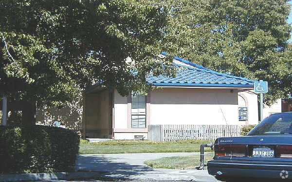 More Photos Of 1456 Professional Dr, Petaluma Medical For Lease