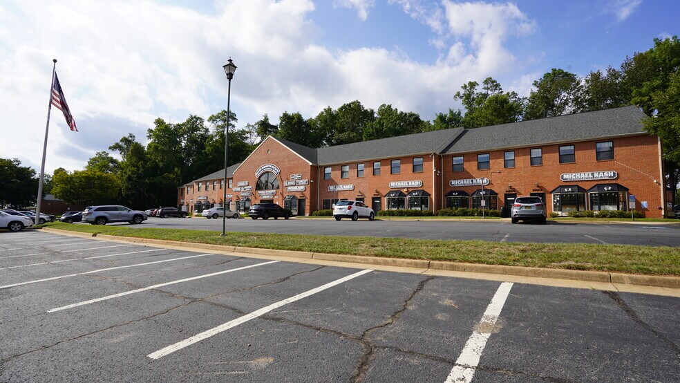 More Photos Of 8626-8630 Lee Hwy, Fairfax Unknown For Lease