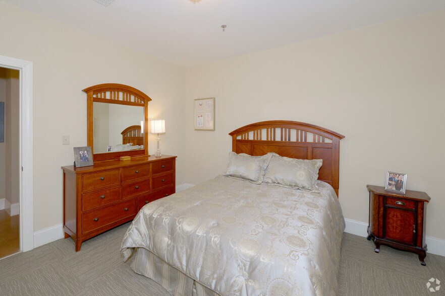 More Photos Of 12 Eagle St, Providence Apartments For Lease