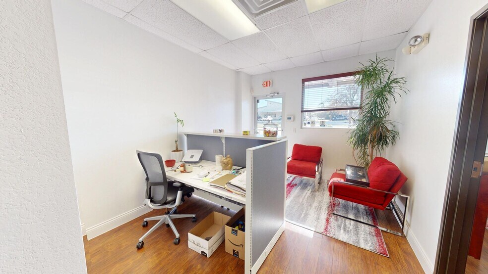 More Photos Of 2001 Windy Ter, Cedar Park Light Distribution For Sale