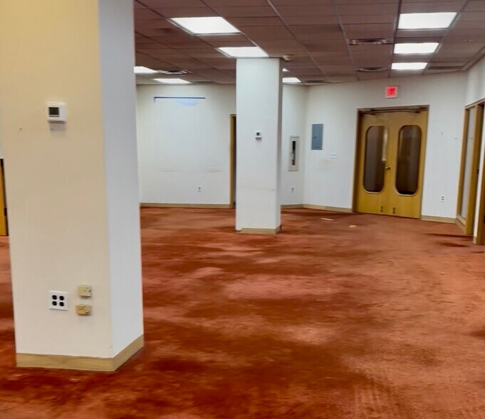 More Photos Of 400 Delancy St, Newark Warehouse For Lease