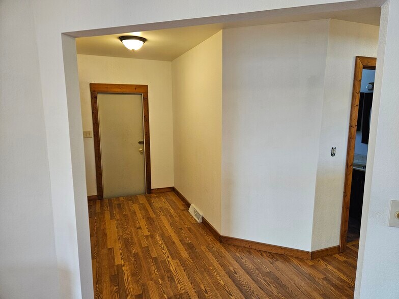 More Photos Of 624 Central Ave, Florence Storefront Retail Residential For Sale