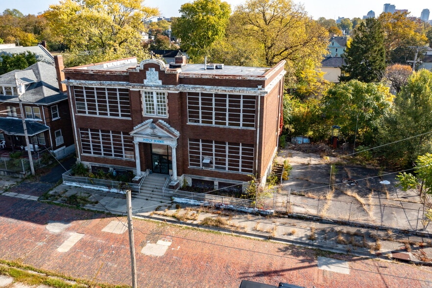 More Photos Of 408 N Conover St, Dayton Schools For Sale