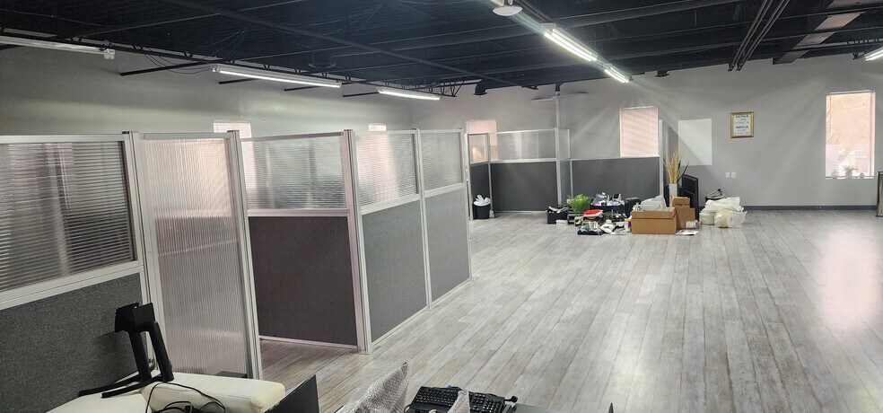 More Photos Of 2468-2470 Industrial Row Dr, Troy Warehouse For Lease