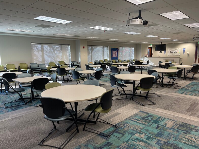 More Photos Of 2600 Corporate Dr, Birmingham Office For Lease