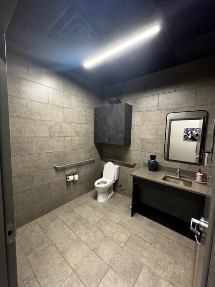 More Photos Of 560 E Interstate 30, Rockwall Restaurant For Lease