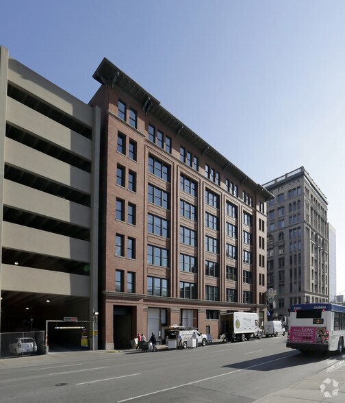 More Photos Of 36 S Pennsylvania St, Indianapolis Office For Lease
