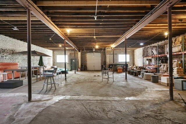 More Photos Of 4620-4622 W Fullerton Ave, Chicago Warehouse For Lease