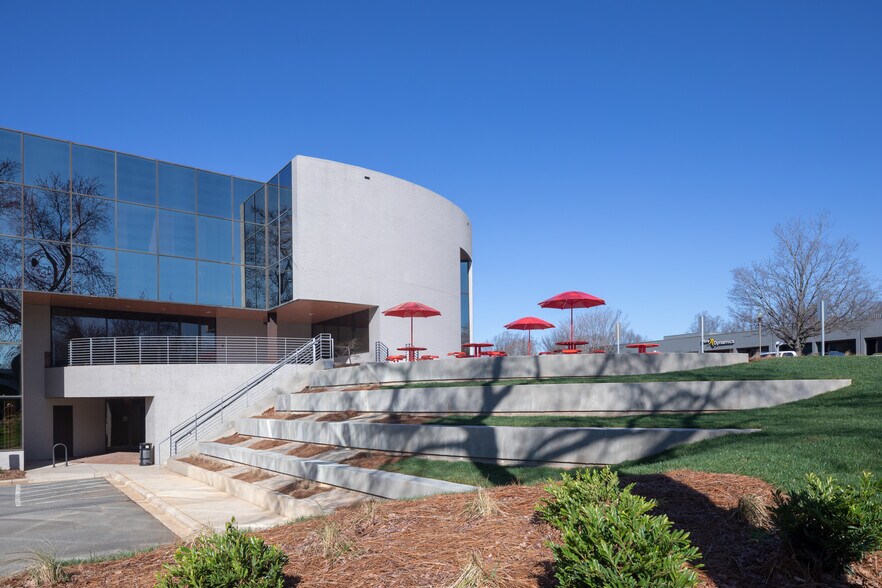 More Photos Of 5550 77 Center Dr, Charlotte Office For Lease