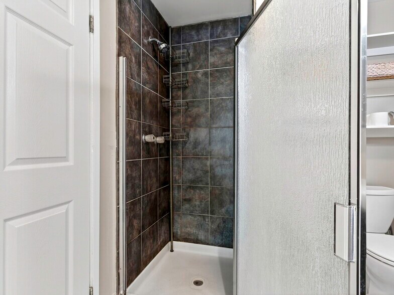 More Photos Of 16451 Golf rd, Cobb Golf Course Driving Range For Lease