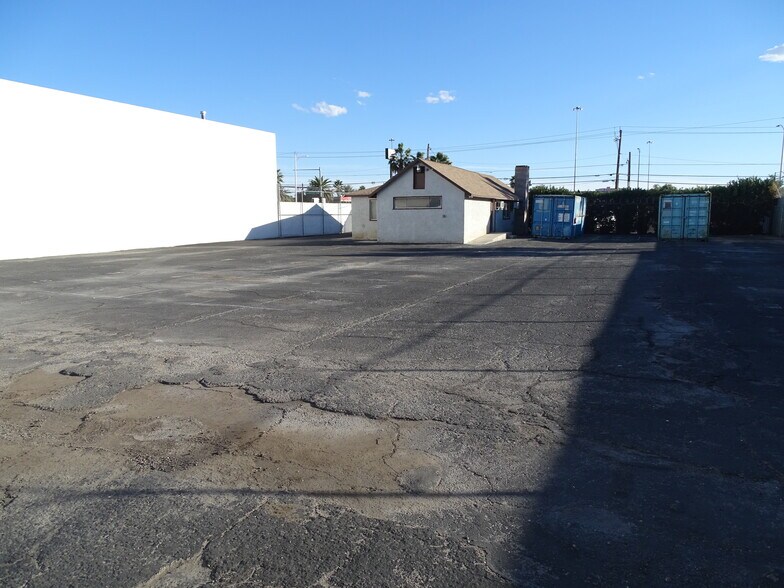 More Photos Of 2110 W Bonanza Rd, Las Vegas Service For Lease
