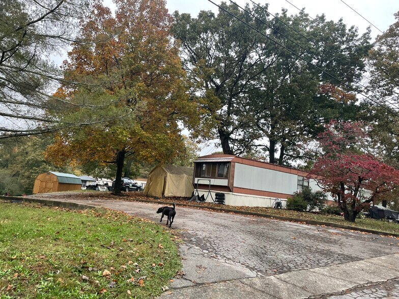 More Photos Of 1 Bailey Ln, Rossville Manufactured Housing Mobile Home Park For Sale