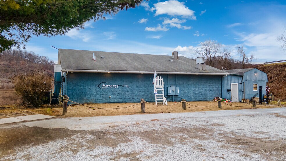 More Photos Of 1200 N River, Toronto Marina For Sale