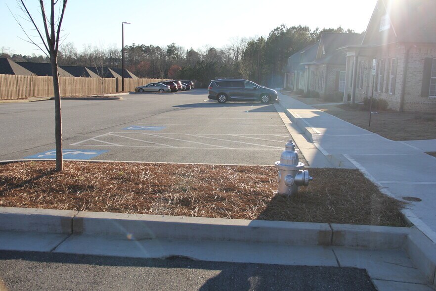 More Photos Of 4300 Westbrook Building B, Suwanee Medical For Lease