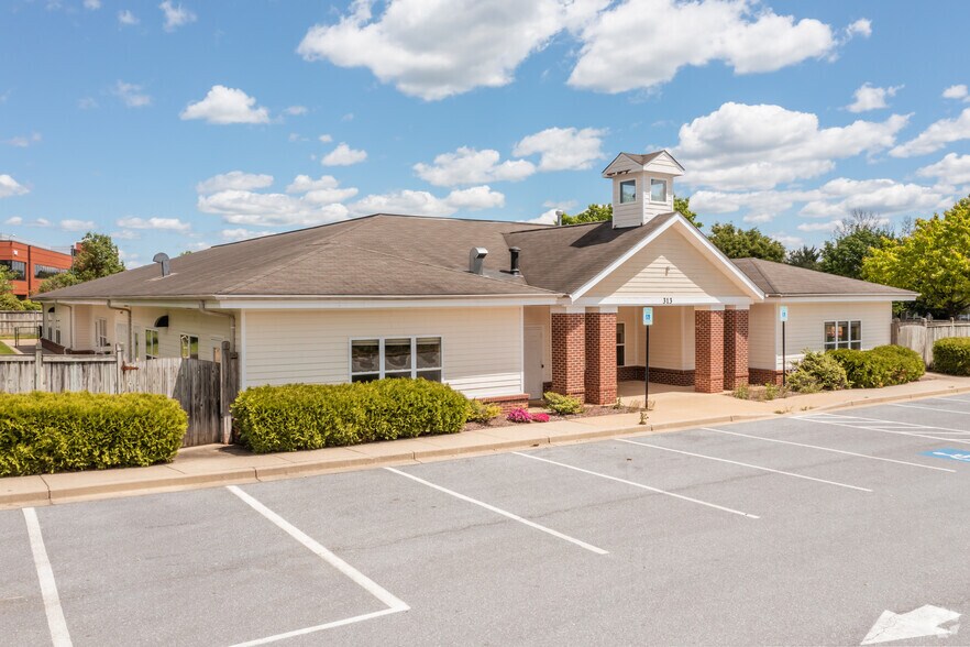Primary Photo Of 313 Ballenger Center Dr, Frederick Daycare Center For Lease
