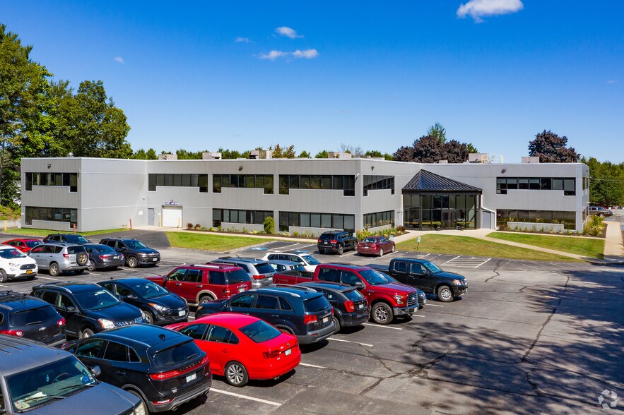 More Photos Of 316 Daniel Webster Hwy, Merrimack Flex For Sale