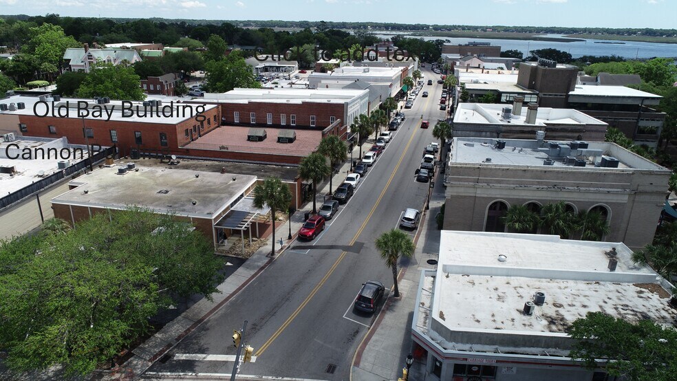 More Photos Of 917 Bay/211 Charles St, Beaufort Storefront Retail Residential For Sale