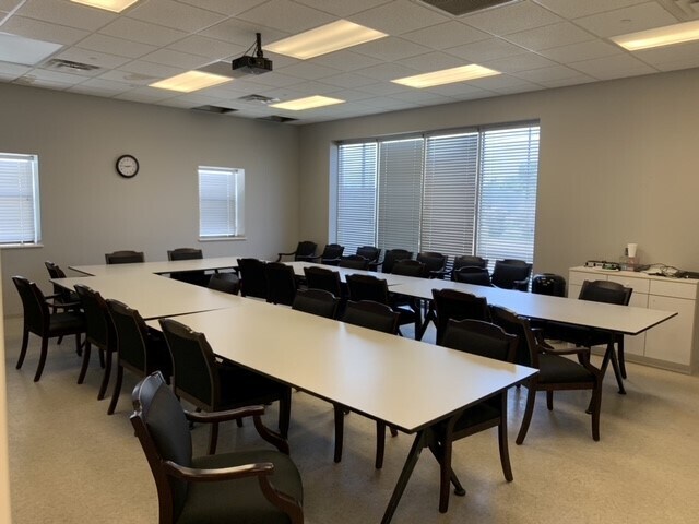 More Photos Of 32728 State Highway 45, Waynoka Light Distribution For Lease