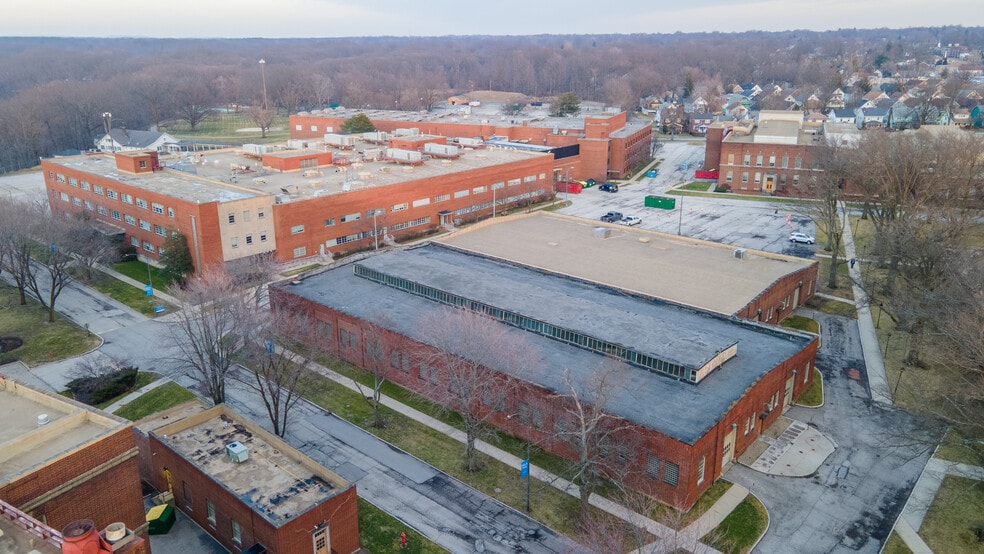 More Photos Of 1975 Noble Rd, East Cleveland Office Residential For Lease