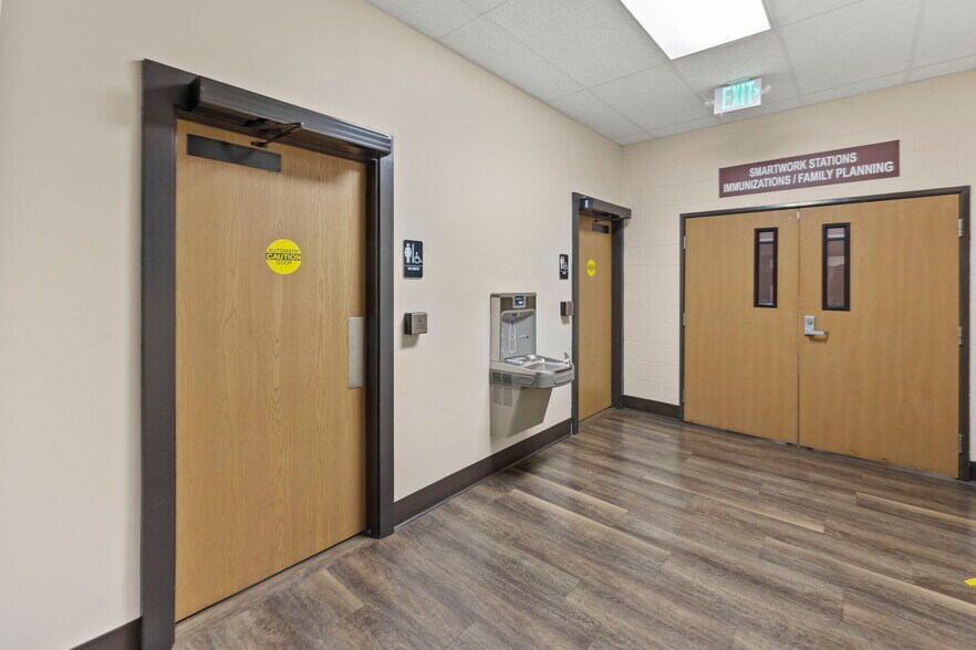 More Photos Of 6436 S Hwy 85-87, Colorado Springs General Retail For Sale