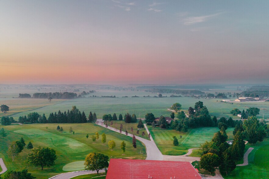 More Photos Of 324183 Mount Elgin Rd, South-West Oxford Golf Course Driving Range For Sale