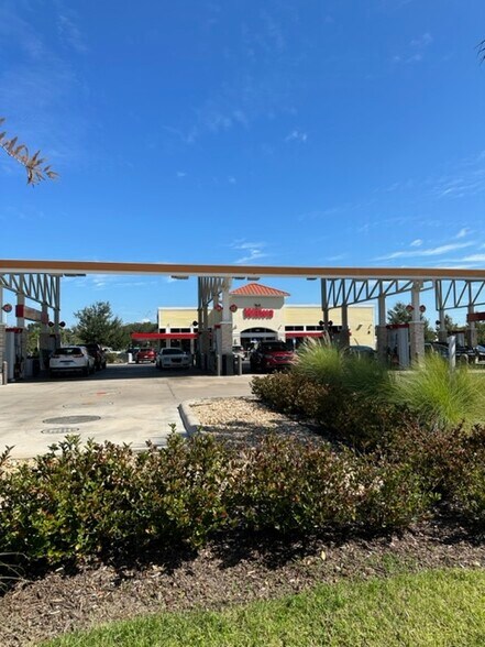 More Photos Of 3601 E Silver Springs Blvd, Ocala Service Station For Sale