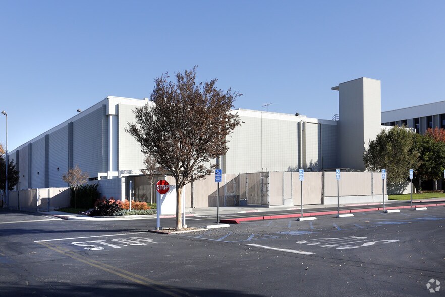 Primary Photo Of 3110 Lomita Blvd, Torrance Research And Development For Lease